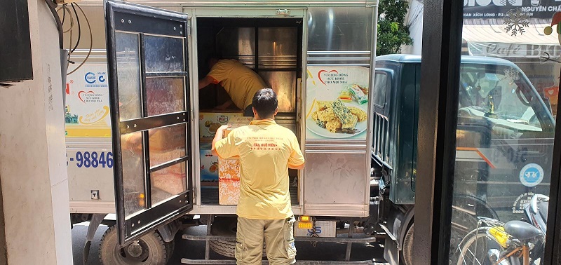 cửa hàng bánh kẹo quà tặng gần sân bay Tân Sơn Nhất